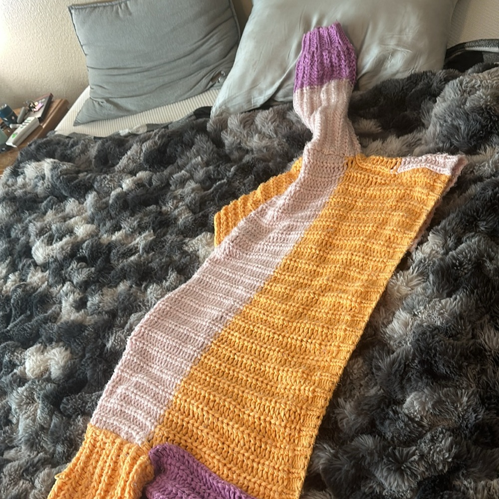 Sweater - Picture 3 of 3